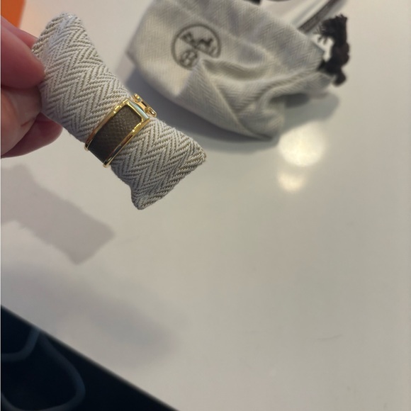 Hermes Olympe Ring, Small model color Etoupe size medium - Picture 3 of 14